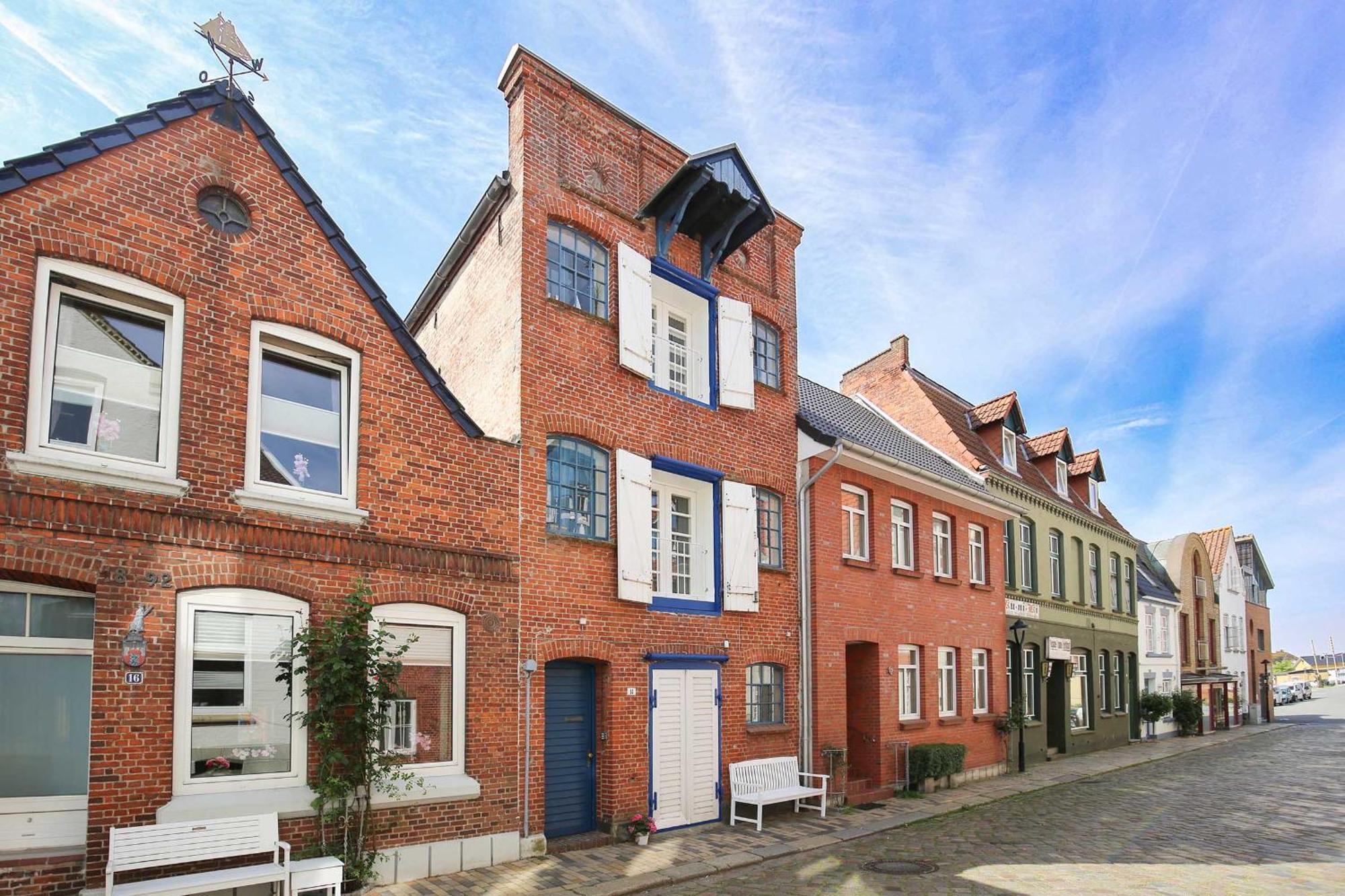 Altes Kontorhaus Kajuete Apartment Husum  Exterior foto