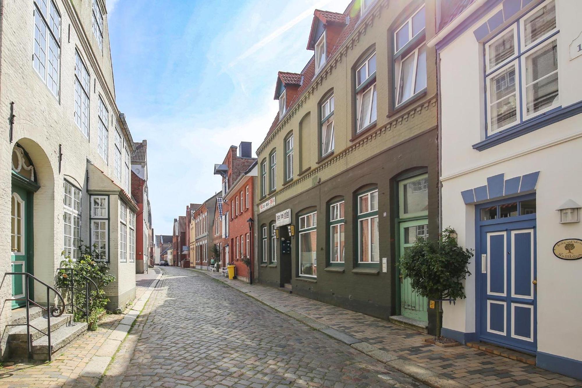 Altes Kontorhaus Kajuete Apartment Husum  Exterior foto